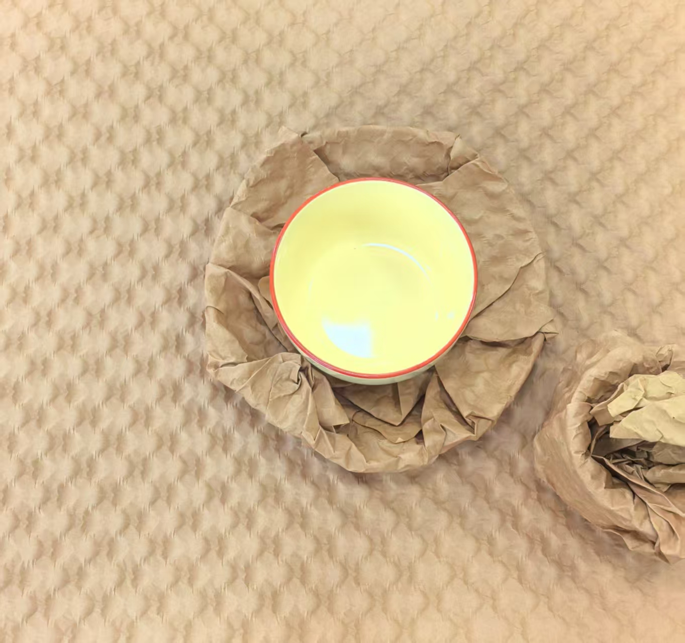 Embossed Bubble Paper Rolls & Sheets